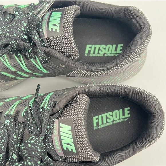 Nike Run Swift Womens SZ 7.5 Gray Black Green Running Shoes AR1904-001 EUC - Picture 6 of 11